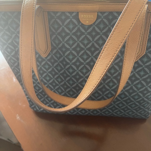 Fossil Handbag - Picture 2 of 6
